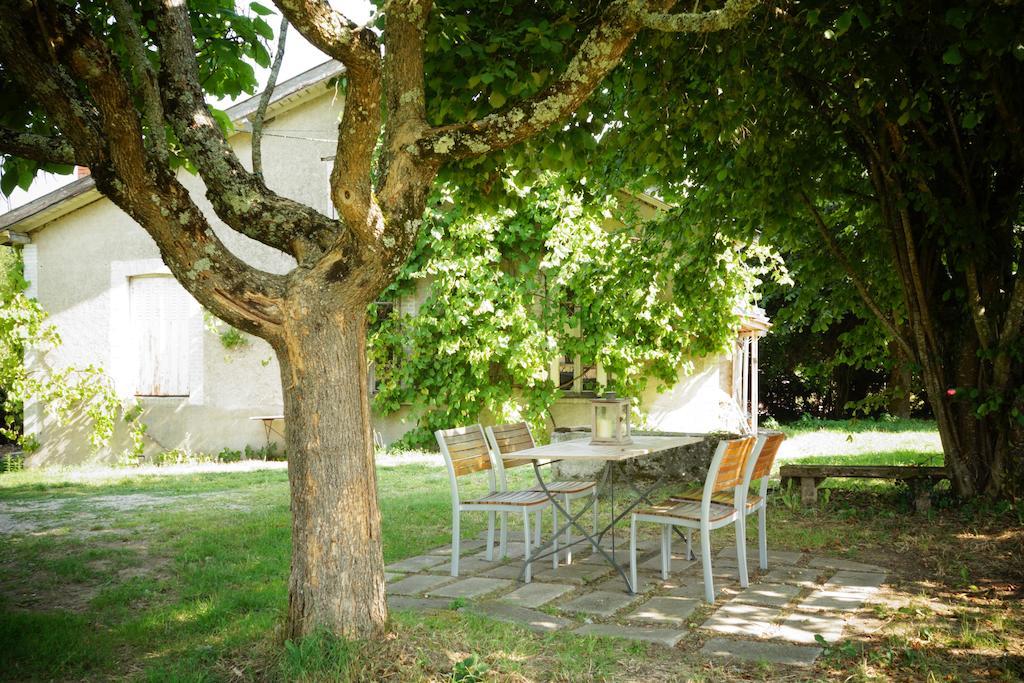 Domaine De Romefort Сен-Леонар-де-Нобла Номер фото